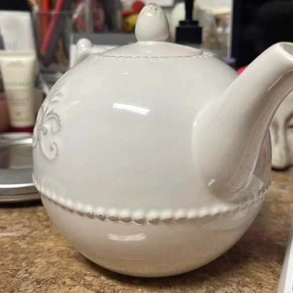 Anthropologie Fleur De Lys Teapot - Picture 5 of 7